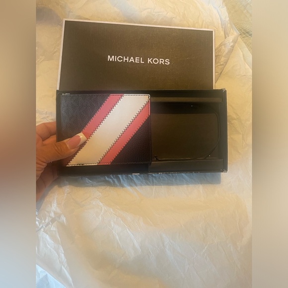 Michael Kors Pink and Black Mens Wallet BNIB - Picture 6 of 7